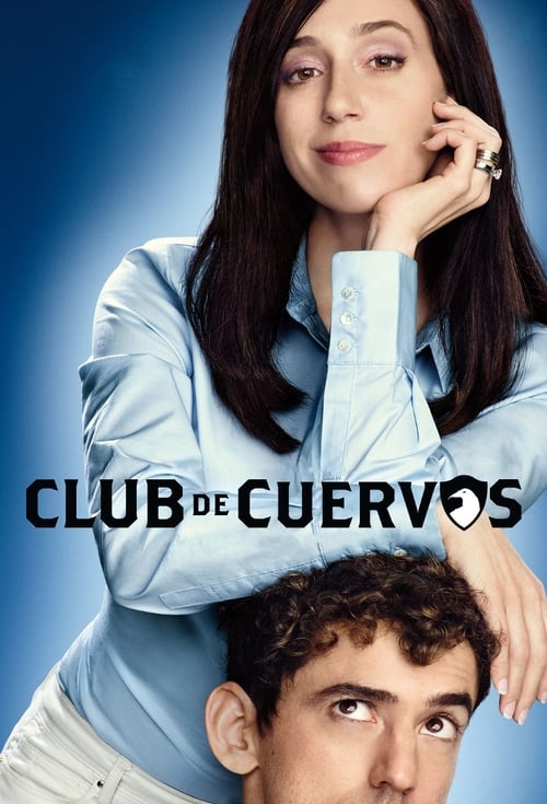 The poster features a woman in a light blue shirt with her hand resting on her chin, exuding confidence against a gradient blue background. Below her, a man with curly dark hair gazes upward with an intense expression. The bold, white text "CLUB DE CUERVOS" stands out prominently, suggesting a hu...